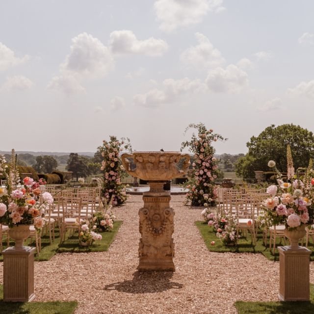 Beautiful flower arrangements for beautiful weddings 🌸🌷💐